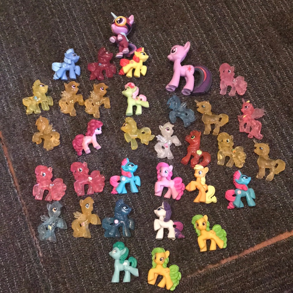 33 little ponys